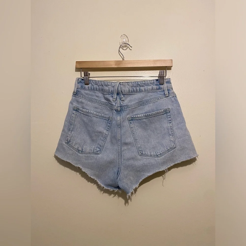 Good American Light Blue Jean Shorts. Size 6
